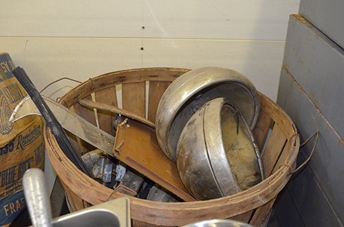 Property photo 17 - Personal Property Auction - Lawn & Garden - Tools - Van - Coca Cola Items